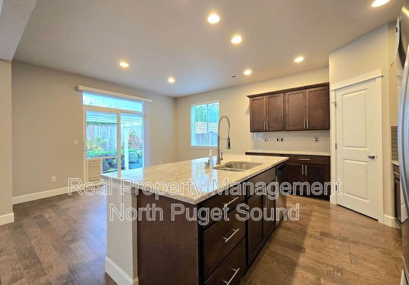 Marysville House: 8432 75th St NE