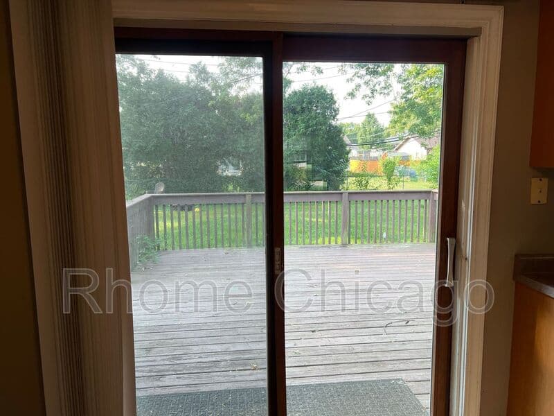 Carol Stream House: 564 Chippewa Trail