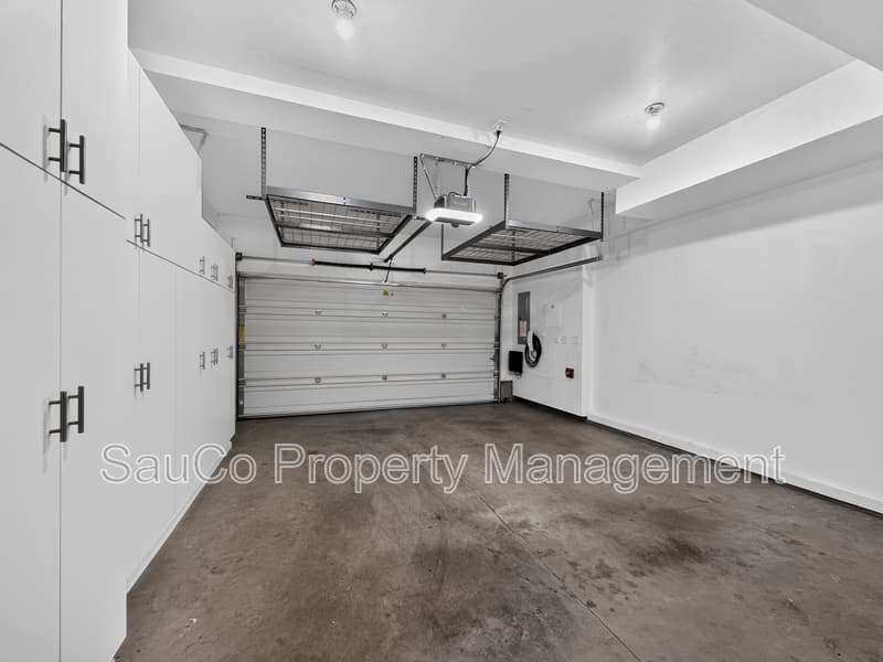 Beaverton Townhome: 11971 Southwest Horizon Boulevard