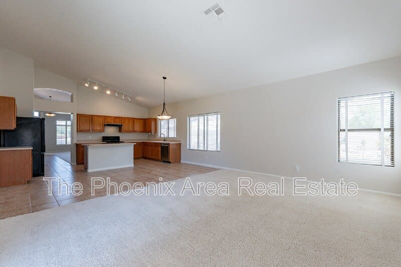 Mesa House: 4133 E Elmwood St