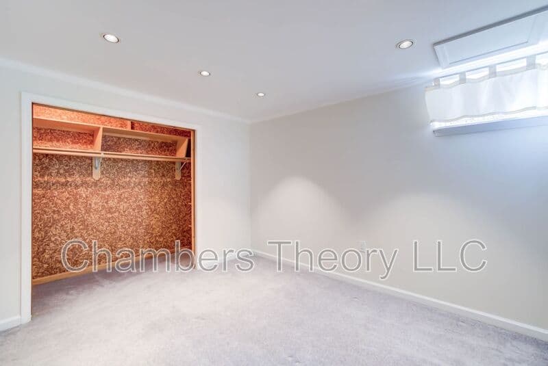 Arlington Condo: 2412 S. Walter Reed Dr