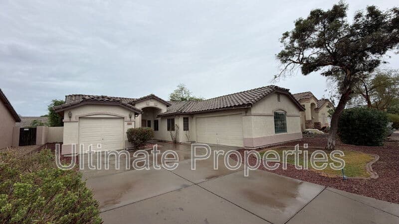 Surprise House: 13461 W Statler St