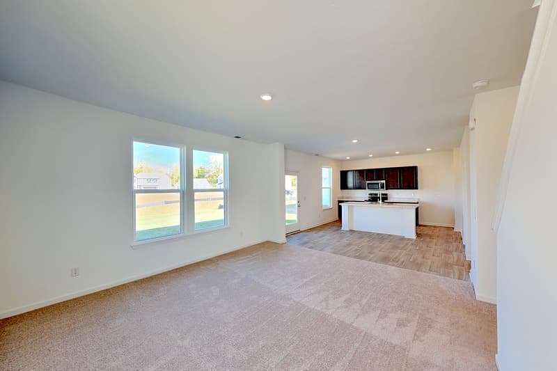 Shelbyville House: 2032 Oak Terrace Dr
