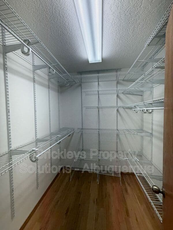 Albuquerque House: 9600 Allande Rd NE