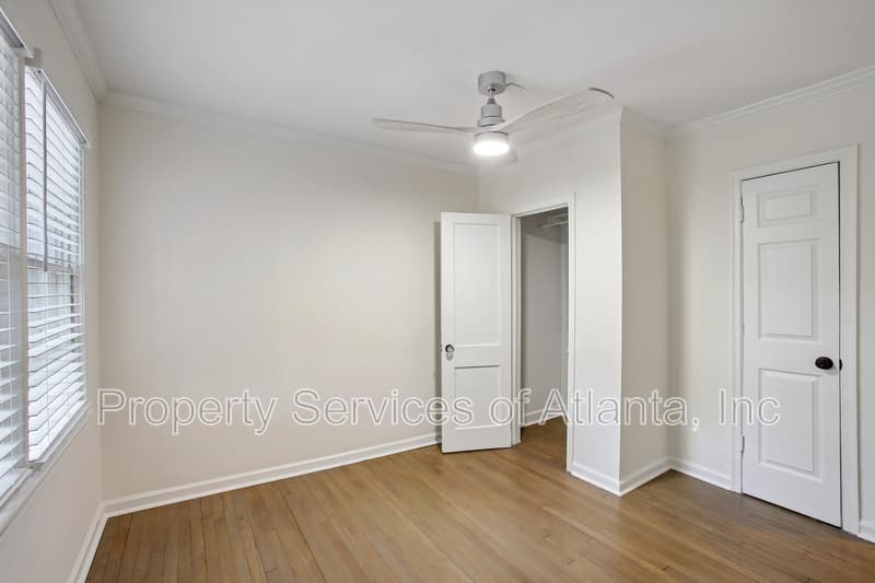Atlanta House: 1649 Beecher St SW