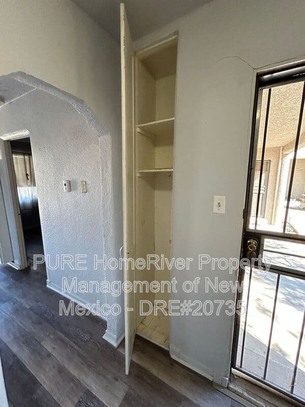 Albuquerque House: 2716 Garfield Ave SE