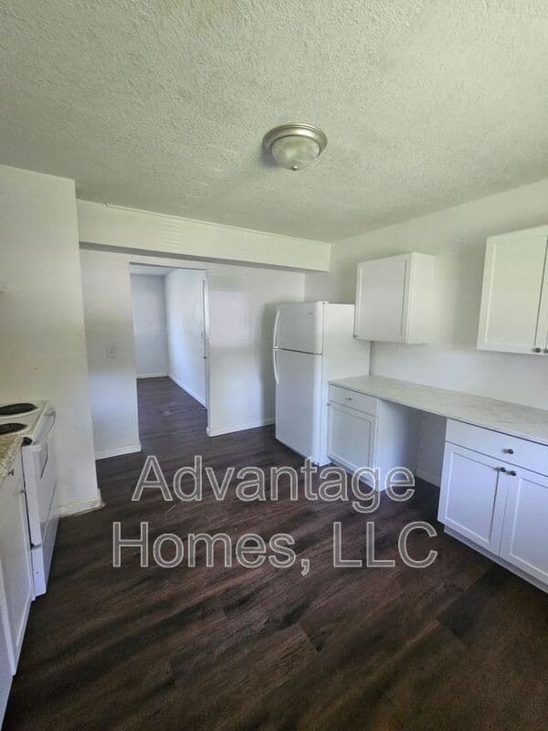 Kansas City House: 746 N 70th St