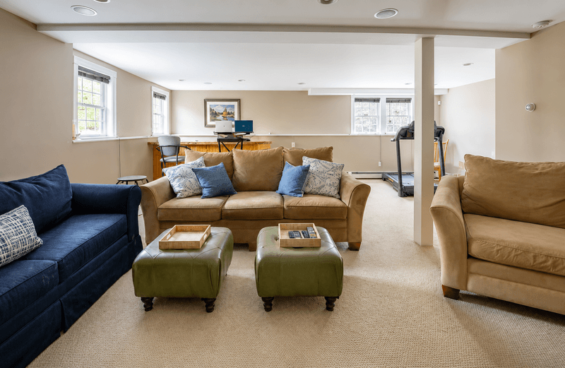 Kennebunk House: 43 Quail Run