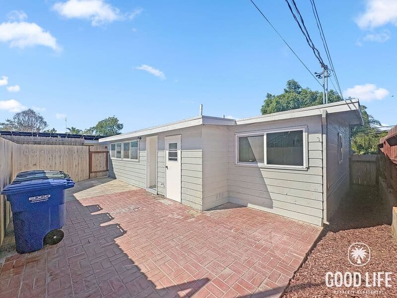 Vista Condo: 523 N Citrus Ave