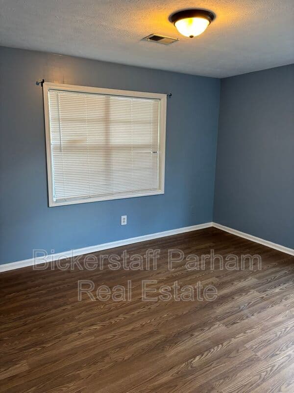 Columbus House: 4518 Moline Avenue