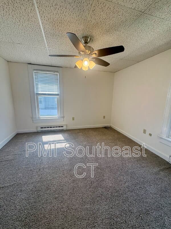 New London Condo: 285 Montauk Avenue