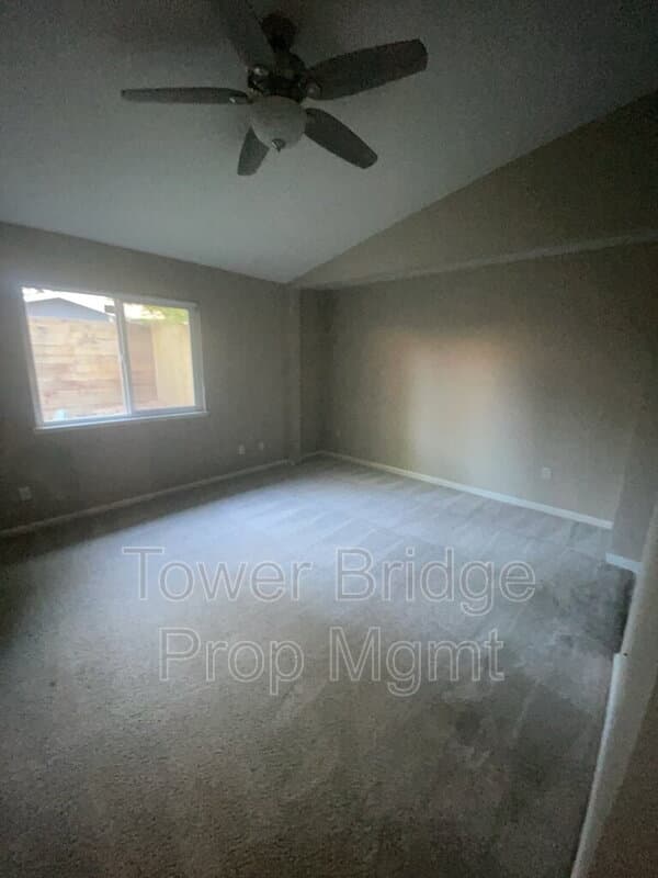 Elk Grove House: 7016 Plume Way