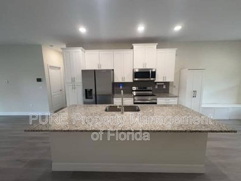 Ocala House: 13831 Sw 33rd Terr