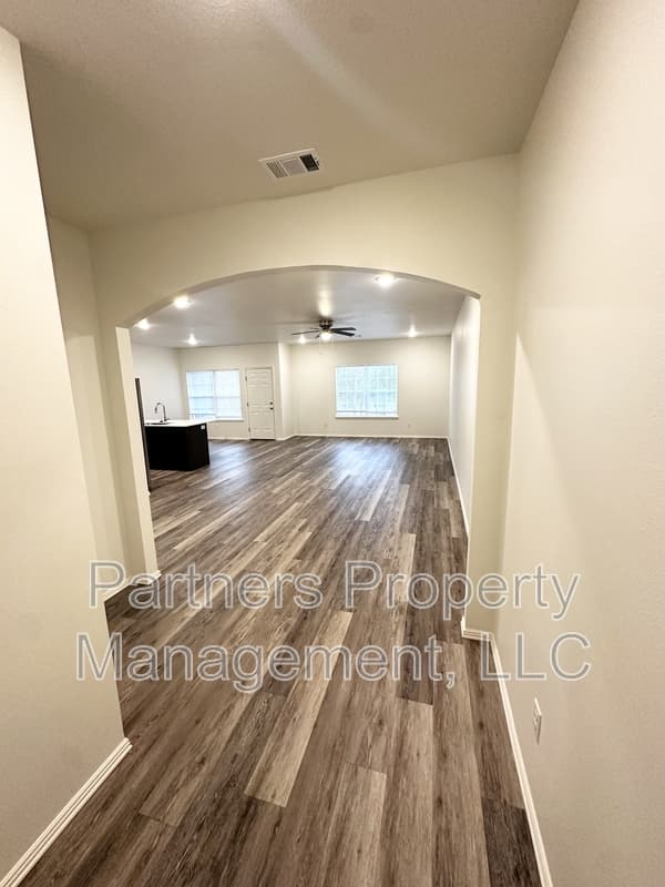 Fayetteville Condo: 1067 South Benchmark Lane - 1