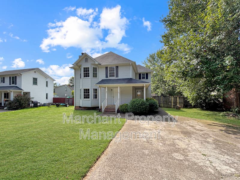 Easley House: 118 Creek Drive