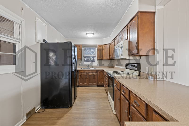 Wichita House: 220 East 44th Street South