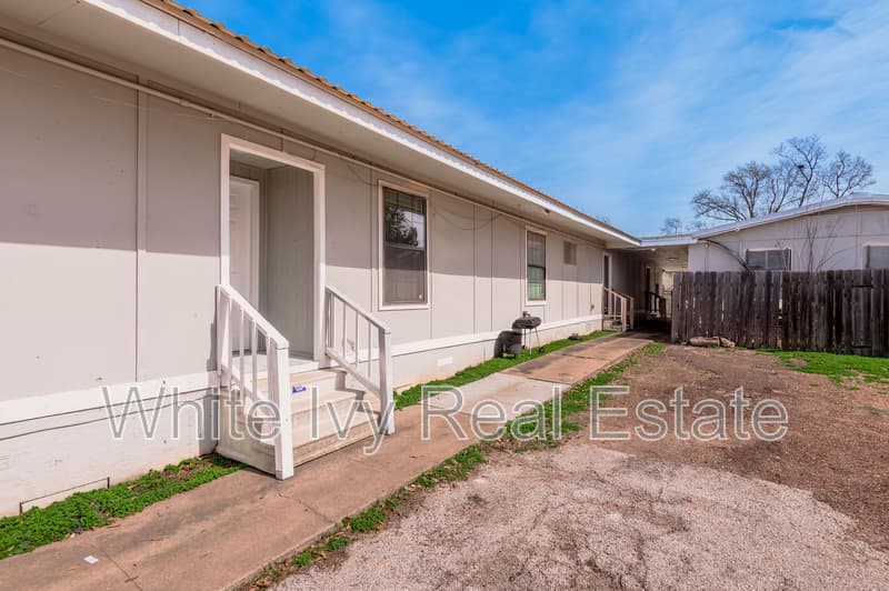 Huntsville Condo: 626 University Avenue