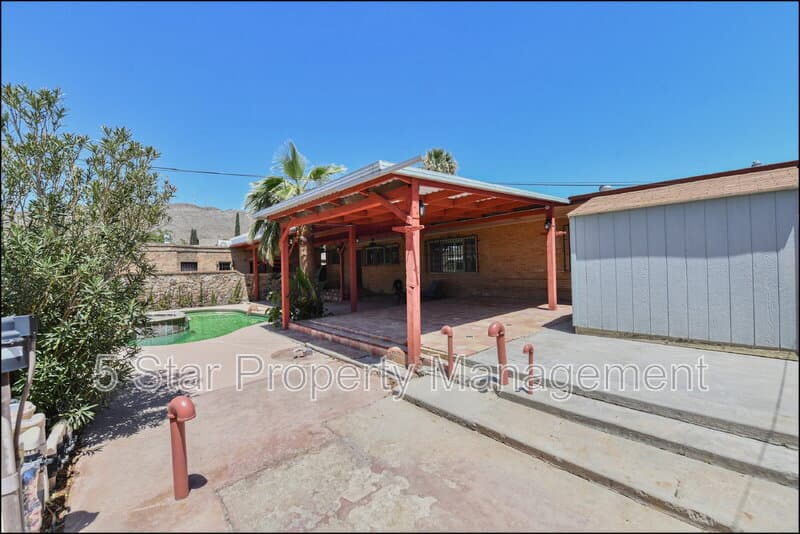 El Paso House: 3030 Aurora Avenue