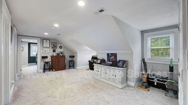 Norfolk House: 3576 Norland Ct