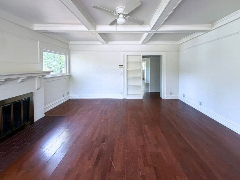 Eugene House: 943 Washington Street