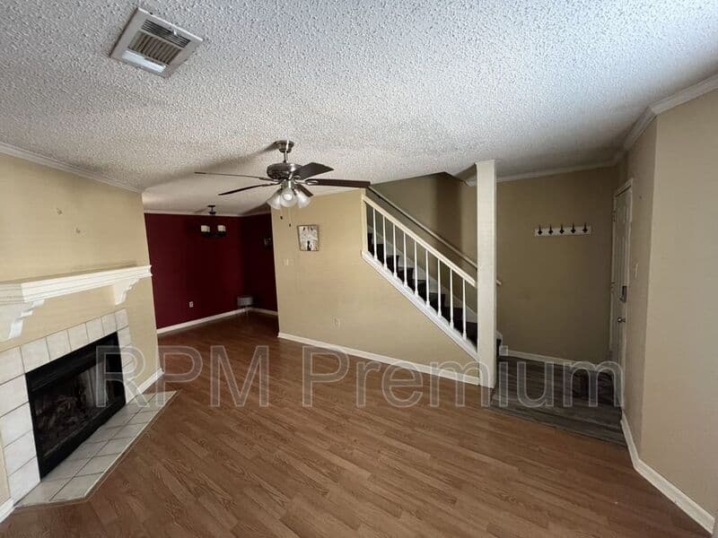Baton Rouge Condo: 10062 Jefferson Hwy