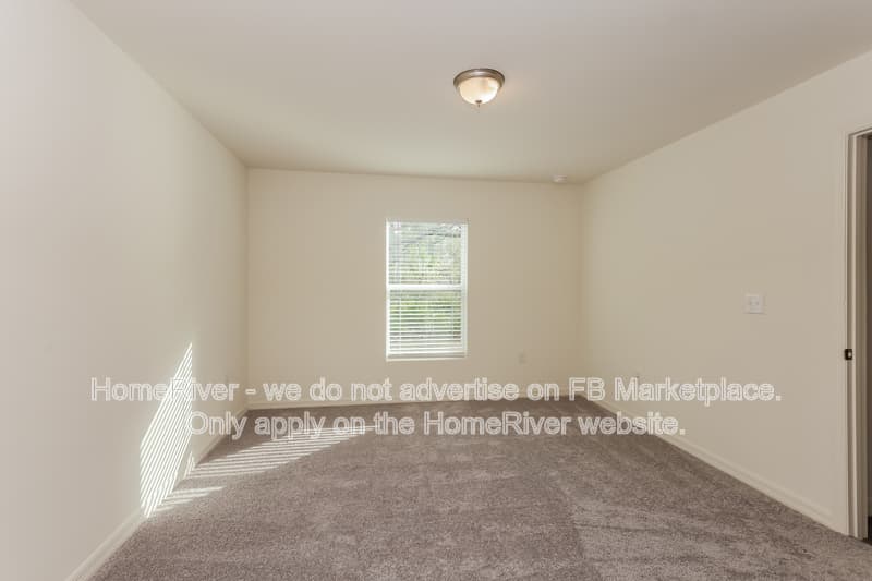Port Charlotte House: 2465 Crockett St