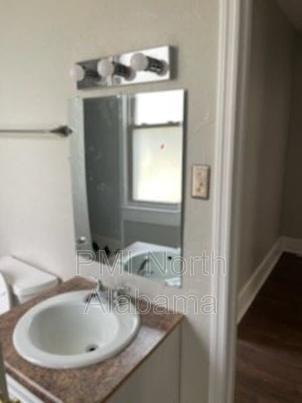 Decatur House: 1310 9th Ave SE