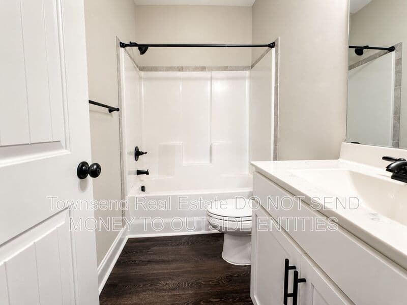 Stedman House: 621 Blawell Circle