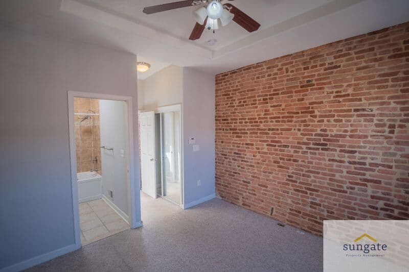Baltimore Townhome: 11 N Streeper St