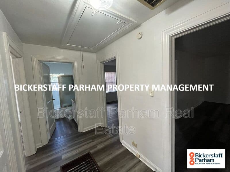 Columbus House: 1919 43rd Street