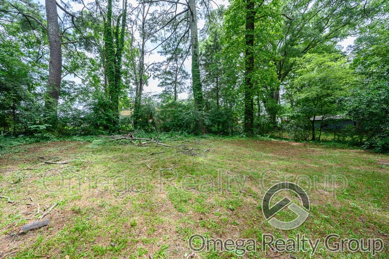 Birmingham House: 413 Wedgeworth Rd