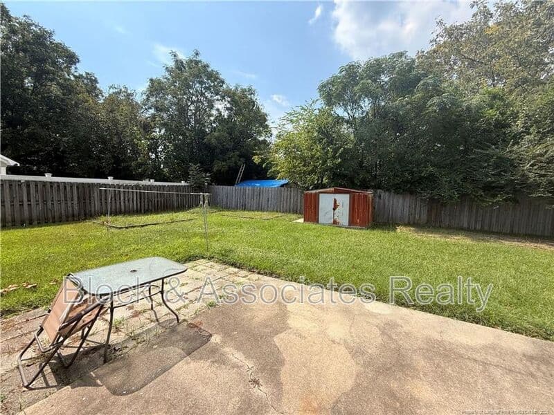 Fayetteville House: 7229 Tollhouse Drive
