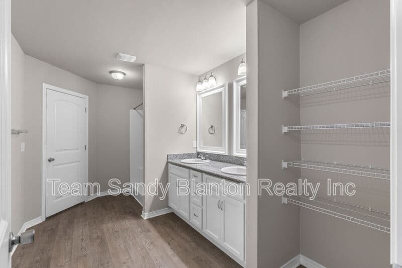 Milton House: 3210 Electra Drive