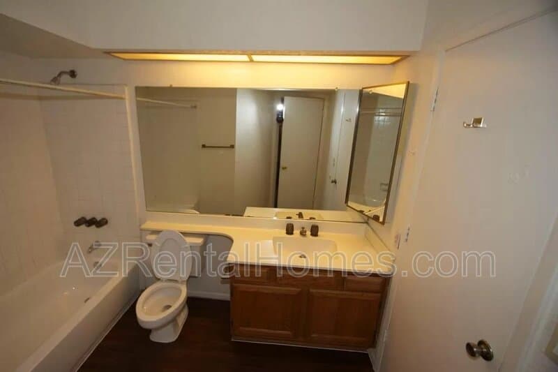 Tempe Condo: 819 N College Ave