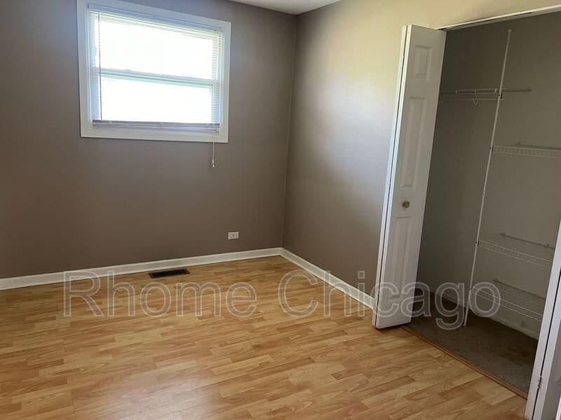 Carol Stream House: 564 Chippewa Trail