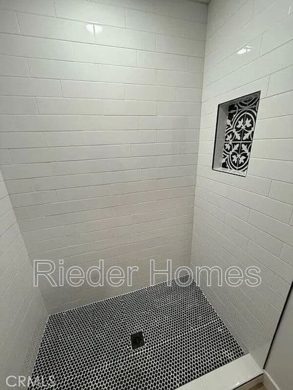 San Diego House: 664 Carefree Drive