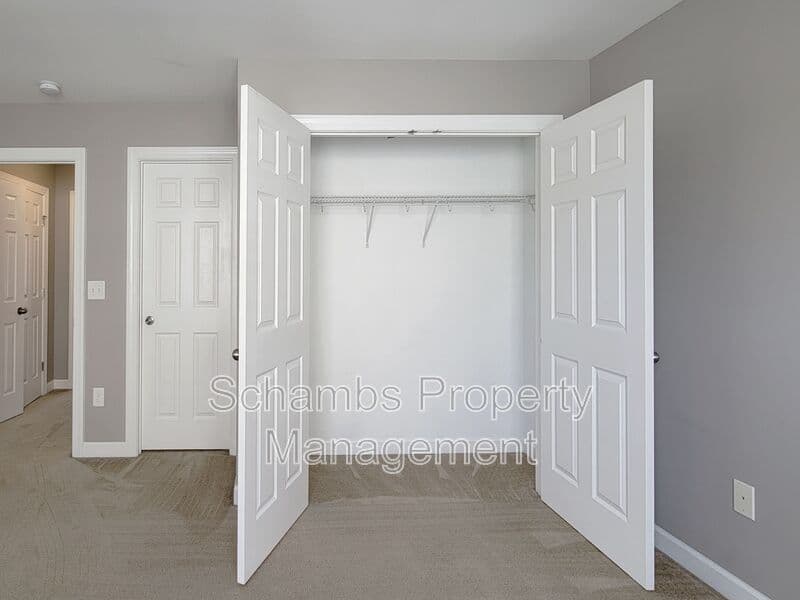 Fuquay Varina House: 414 Banagher Ln