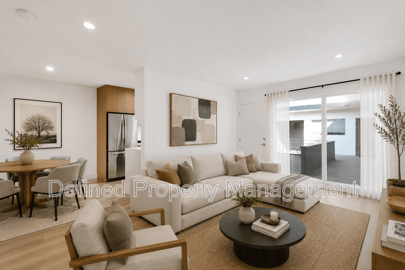 Los Angeles Condo: 8355 Blackburn Ave