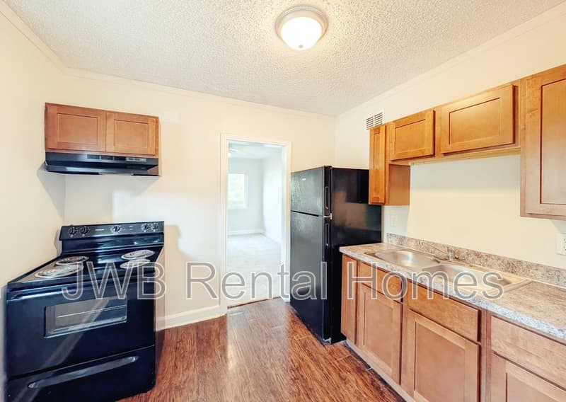 Jacksonville House: 3357 Rosselle St
