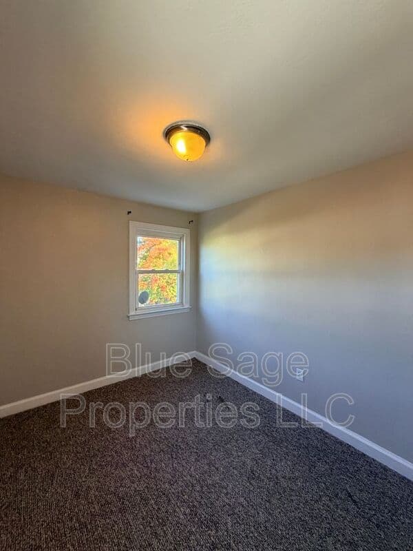 Ridley Park Townhome: 600 Michell St