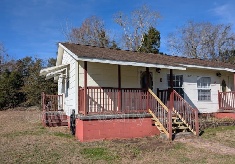 Marianna Condo: 3137A Redbud Lane
