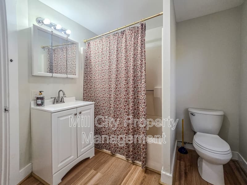 Bennington Condo: 30-32 Main Street - 30