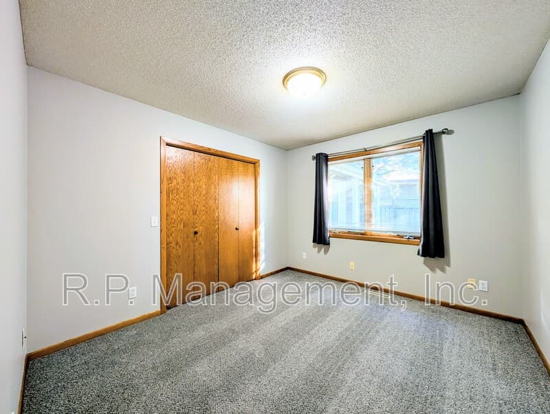 Minnetonka House: 4626 Linnea Ln