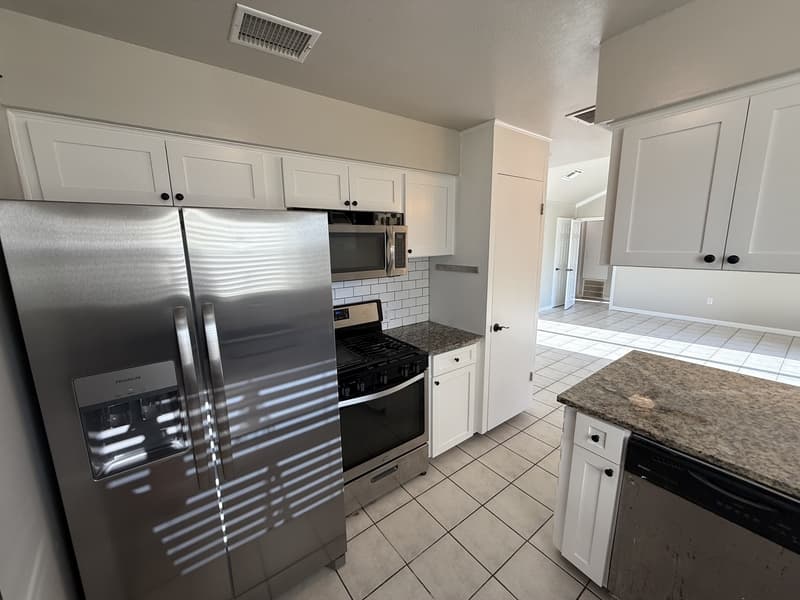 Texas City House: 1109 North Noble Road