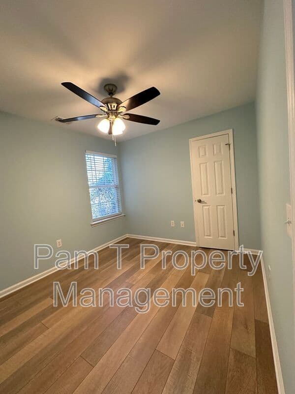 Savannah House: 2311 Tennessee Ave