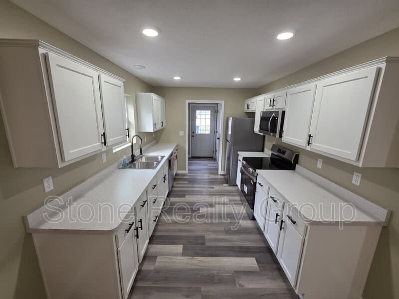 Terre Haute House: 2256 5th Avenue