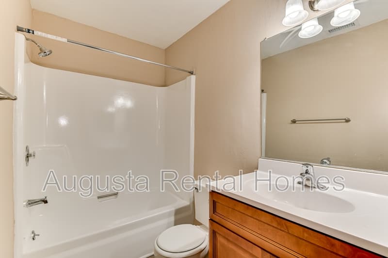 Augusta Condo: 2515 Center West Parkway - 9O
