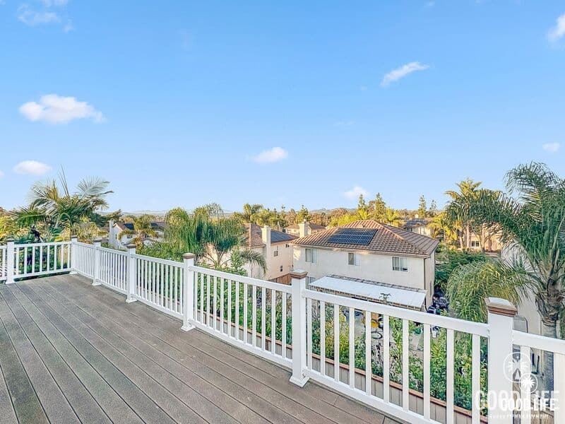 Oceanside House: 1124 Brighton Dr