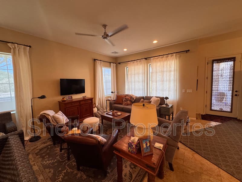 Buckeye House: 4301 N Golf Dr