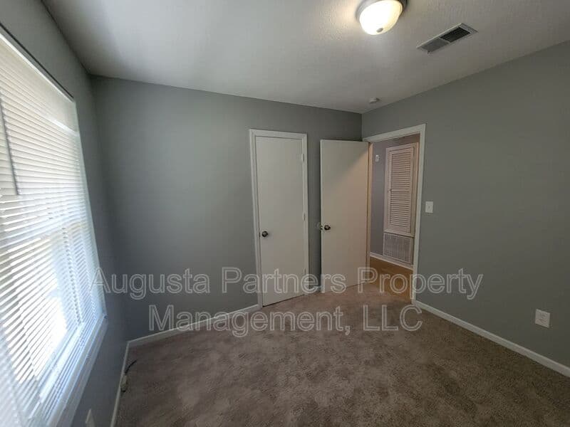 Augusta House: 2965 Meadowbrook Drive